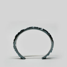 Load image into Gallery viewer, Midnight Blue Geode Bangle